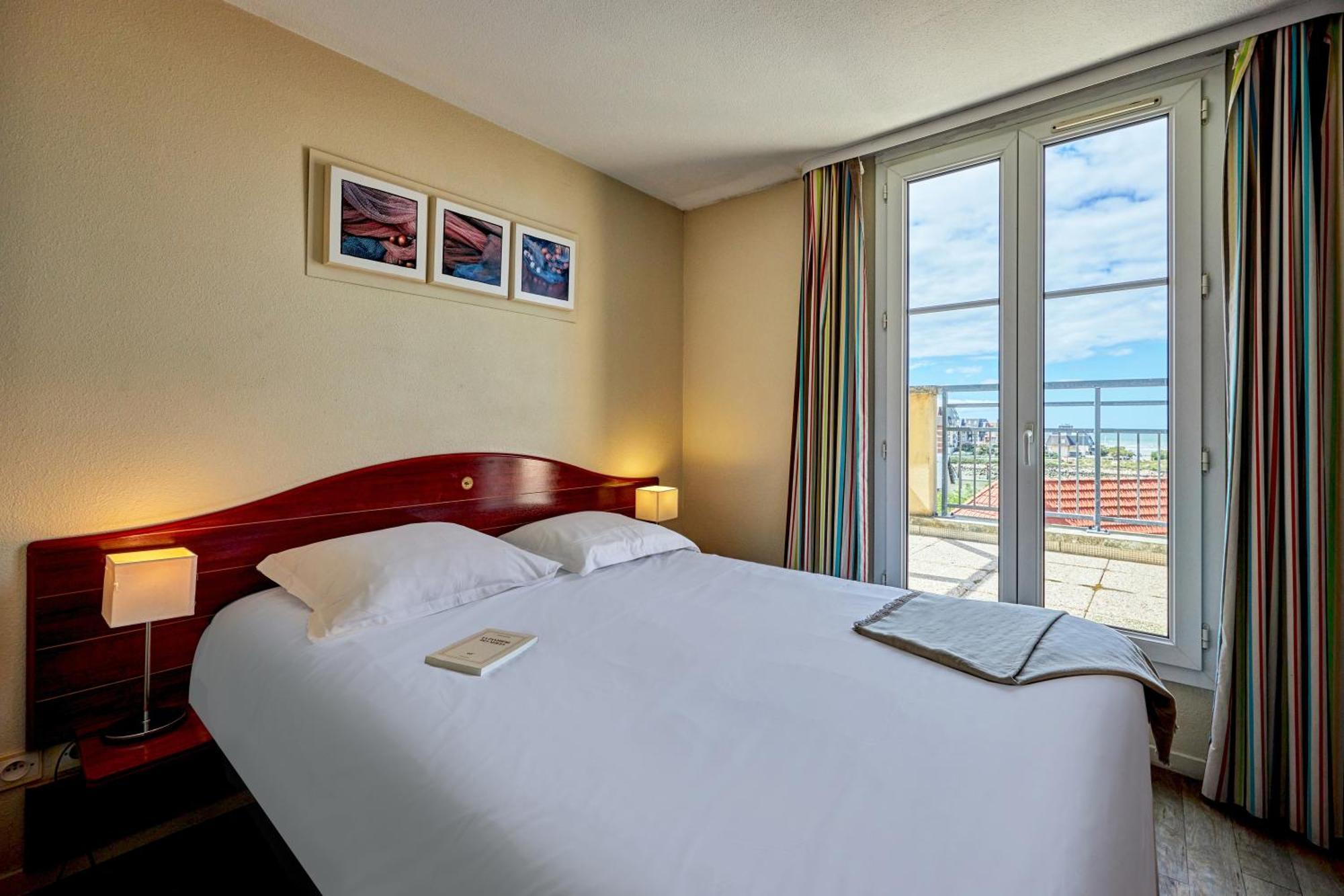 Pierre & Port Guillaume Aparthotel