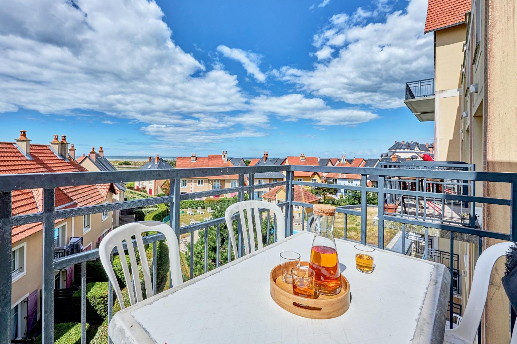 Pierre & Port Guillaume Aparthotel 3*