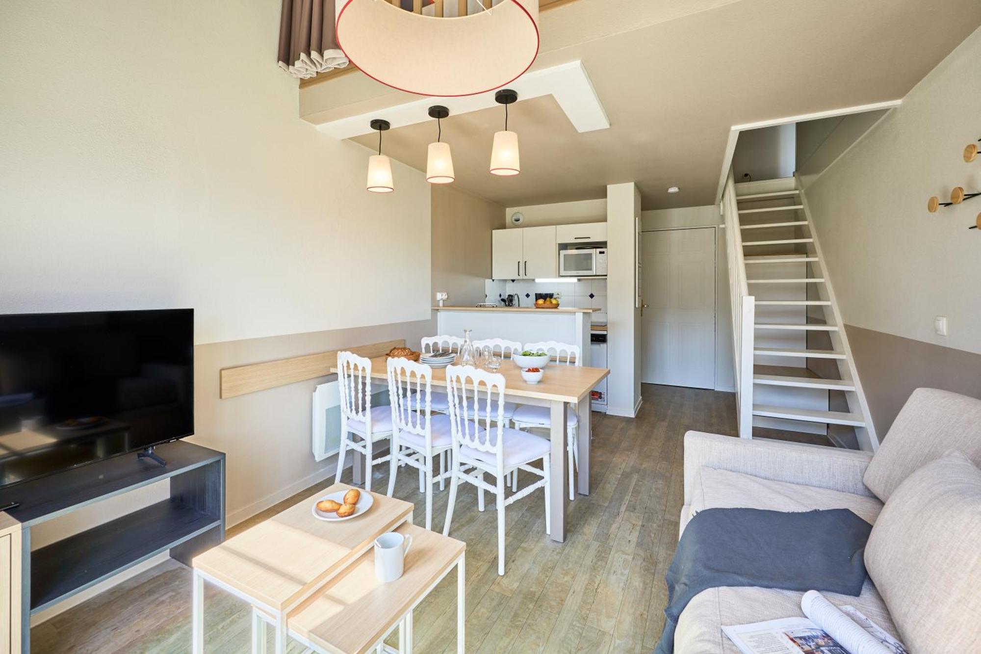 Pierre & Port Guillaume Aparthotel 3*