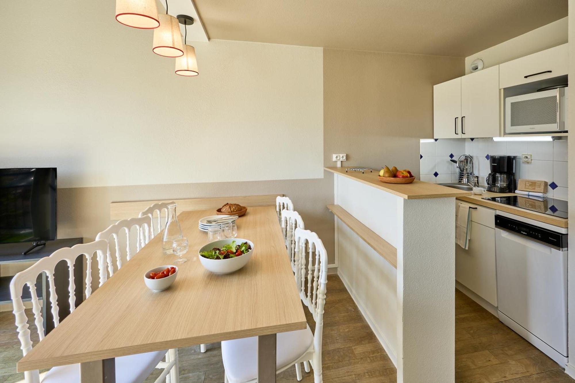 Pierre & Port Guillaume Aparthotel 3*